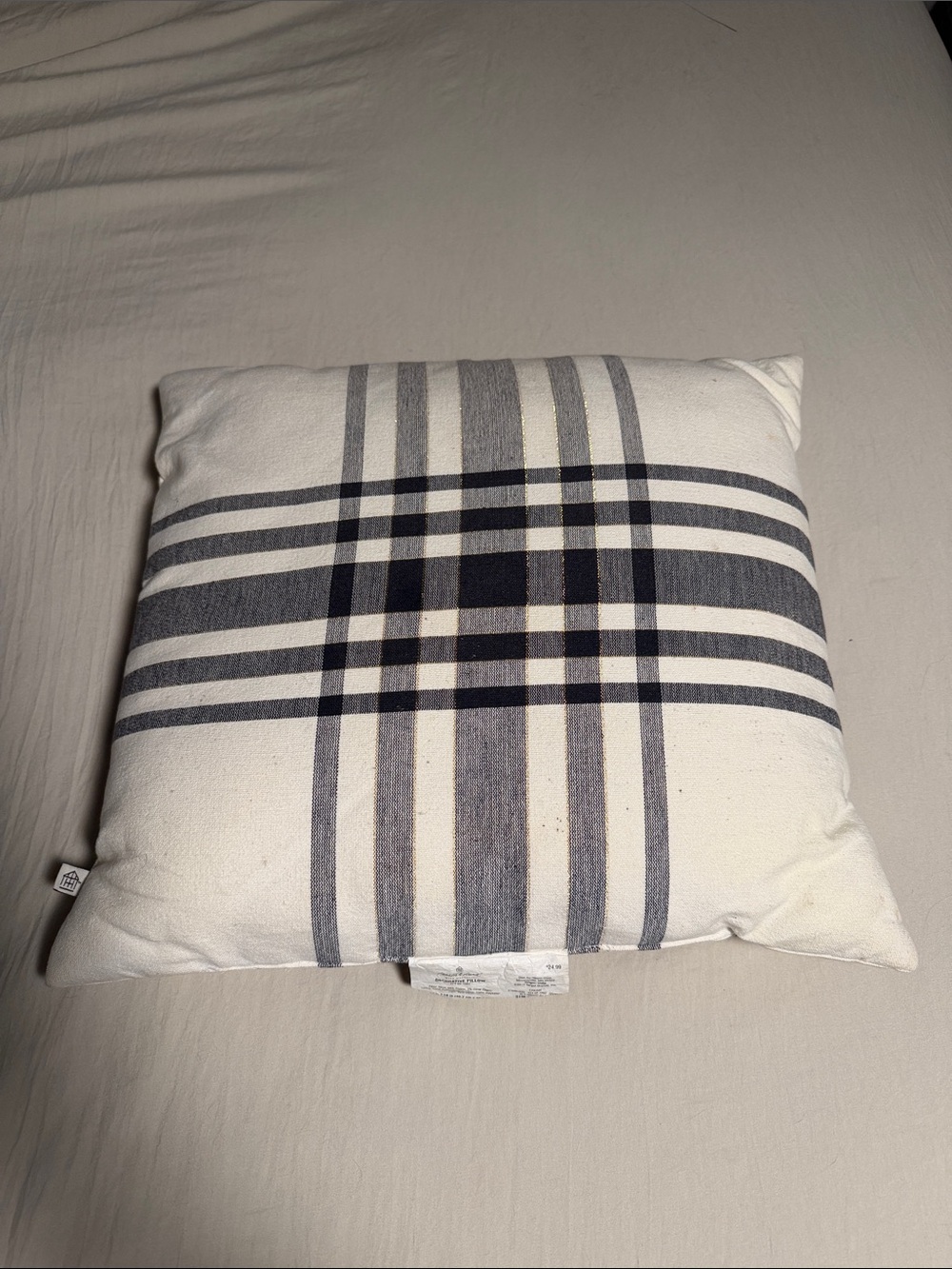 Plaid Decorative Throw Pillow - White and black